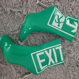 Womens exit sign metal Heels
